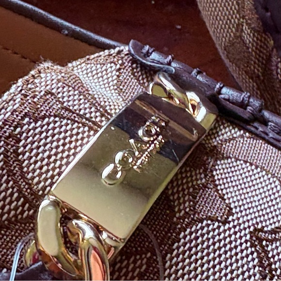 Coach Olive Signature Series C Jacquard Khaki-Chestnut Slip-On Loafer Sz 9.5M/40 - Picture 3 of 7